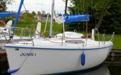Jacht Tango 760 Charter